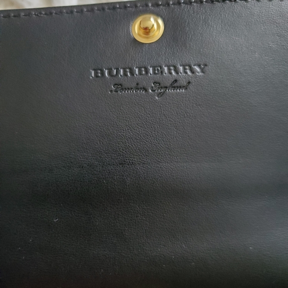 💥100% Authentic Burberry Pink/Black Python Halton Continental Wallet - Picture 9 of 12